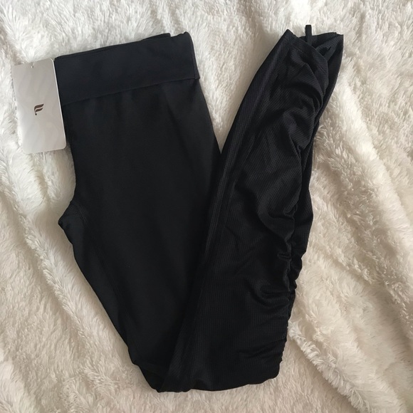 NWT Fabletics Set - Picture 2 of 8
